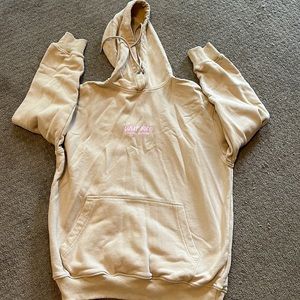 White fox sweatshirt